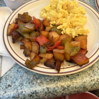 Belgian Waffle Works - Eggs and potatoes - Burgers Near Me - Lake Arrowhead, California