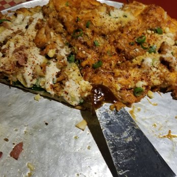 Me-n-Ed's Pizza Parlors - Best pizza ever bbq chicken and ceasar - Pizza Near Me - Coquitlam, British Columbia