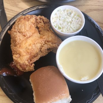 Hitching Post Kellogg - World's Best Fried Chicken - One piece breast meal - American Near Me - Cincinnati, Ohio