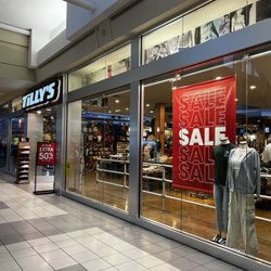 Tillys - Storefront.