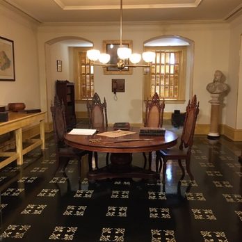 Iolani Palace - Museums Near Me - Honolulu, Hawaii Iolani Palace - Museums Near Me - Honolulu, Hawaii