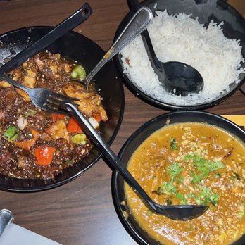 Bawara - Honey Ginger Sesame Chicken, Madras Curry & Jasmine Rice - Indian Near Me - Toronto, Ontario
