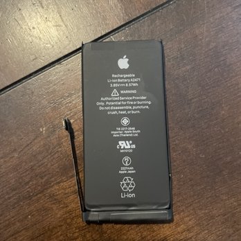 Cellphone Masters - My crappy old battery - Mobile Phone Repair Near Me - New Orleans, Louisiana Cellphone Masters - My crappy old battery - Mobile Phone Repair Near Me - New Orleans, Louisiana