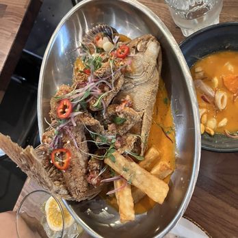 Limón - Whole fried fish - Peruvian Near Me - San Francisco, California