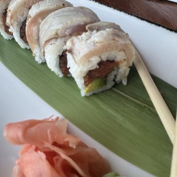 Harry's American Bar & Grill - Sunset Roll - Salad Near Me - Chattanooga, Tennessee