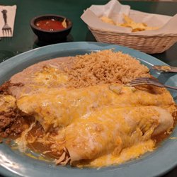 La Fogata - Chicken enchilada and beef burrito with rice & beans.