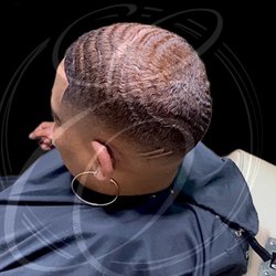 Eye Envy Him Grooming Lounge - Bald fade