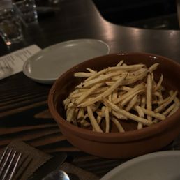 Shoestring fries (comes with mussels) Shoestring fries (comes with mussels)