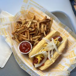 Burghers Brewing - Millvale - Hot dog