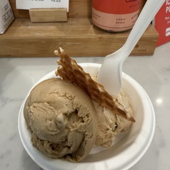 Jeni's Splendid Ice Creams - Double Dough & Earl Grey - Ice Cream & Frozen Yogurt Near Me - Austin, Texas Jeni's Splendid Ice Creams - Double Dough & Earl Grey - Ice Cream & Frozen Yogurt Near Me - Austin, Texas