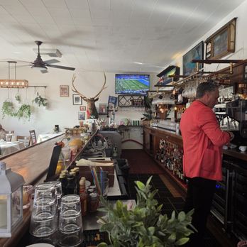 Arnoldi’s Cafe - Thanksgiving at Arnoldl's what a great spot it's been years - Italian Near Me - Santa Barbara, California