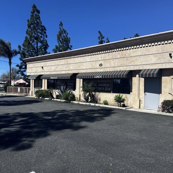 Popular Cafe - They have their own parking lot - American Near Me - Montclair, California