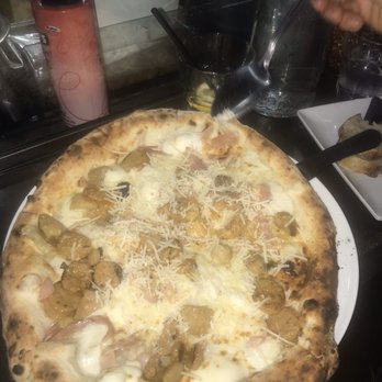 Buona Forchetta - Alessandro pizza Sausage, porcini, prosciutto cotto - Pizza Near Me - Encinitas, California