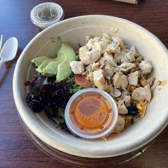 Twisted Fresh - Chicken Cashew Avocado Bowl - New American Near Me - Kansas City, Missouri Twisted Fresh - Chicken Cashew Avocado Bowl - New American Near Me - Kansas City, Missouri