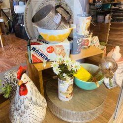 Two Chicks Vintage Marketplace