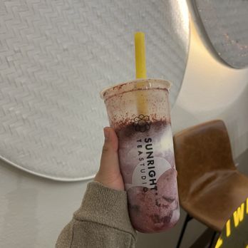 Sunright Tea Studio - Blueberry frostie - Bubble Tea Near Me - Irvine, California Sunright Tea Studio - Blueberry frostie - Bubble Tea Near Me - Irvine, California
