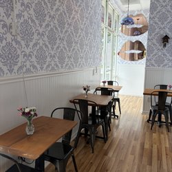 Hippies Brew - More seating
