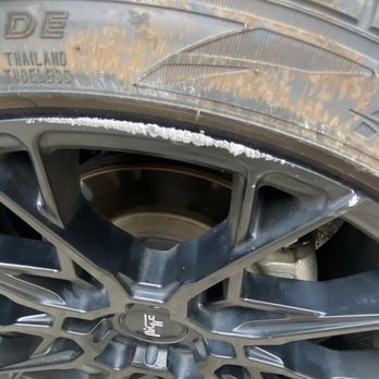 Pit Stop Wheel Repair - Before - Wheel & Rim Repair Near Me - Los Angeles, California