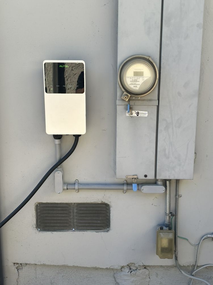 Slide of Luis Prime Electric