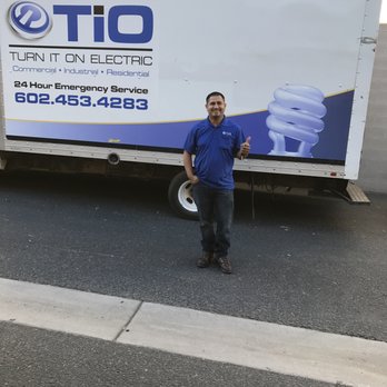 Turn It on Electric - Electricians Near Me - Phoenix, Arizona Turn It on Electric - Electricians Near Me - Phoenix, Arizona