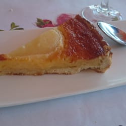 Restaurant L Eperon Lamottois - Tarte aux poires et aux amendes.