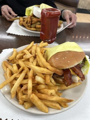 Harry's Cafe by null