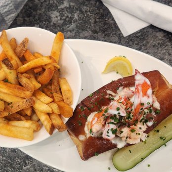 Slapfish - Lobster roll - Seafood Near Me - Fishers, Indiana Slapfish - Lobster roll - Seafood Near Me - Fishers, Indiana