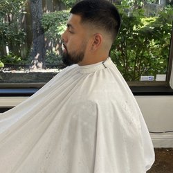 Franks Barbershop fades& shaves