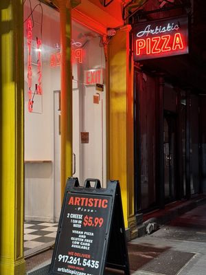 Artistic Pizza by null