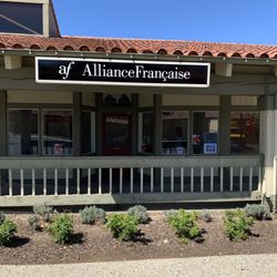 Alliance Française Silicon Valley - View from outside