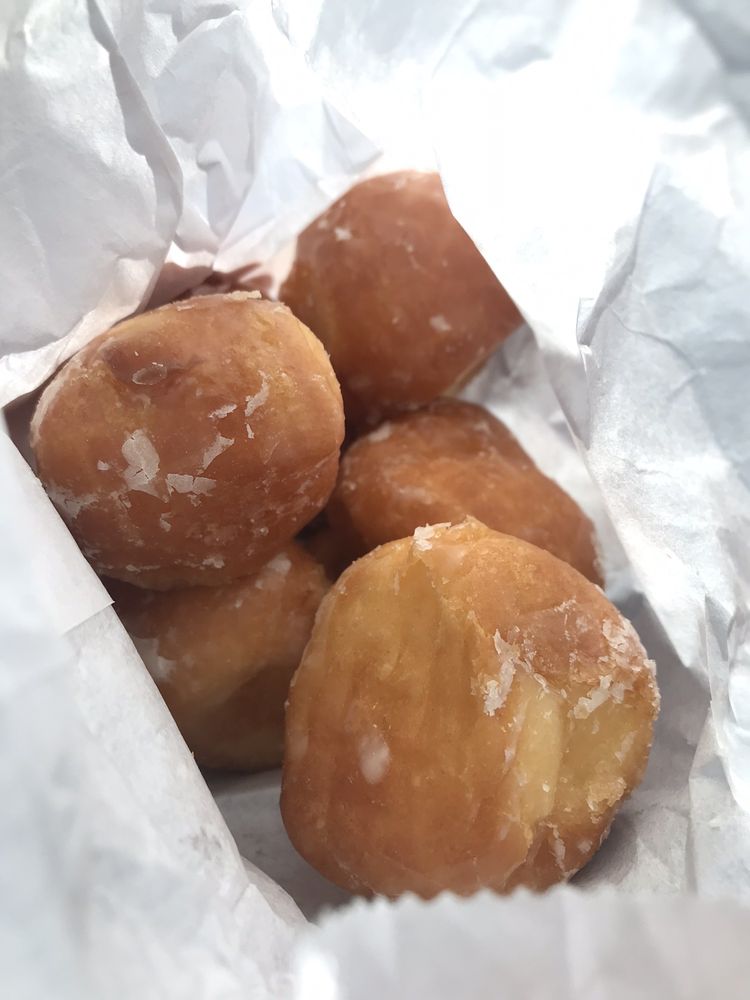 BAKER’S DOZEN DONUTS Updated July 2024 16 Photos & 16 Reviews