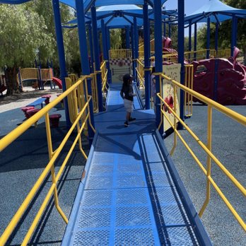 Carmel Mountain Ranch Community Park - Parks Near Me - San Diego, California