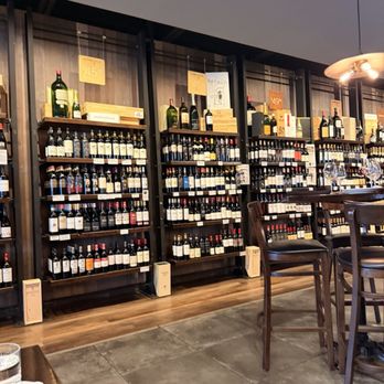 Entrevinos - Wine selection - Wine Tasting Room Near Me - Carolina, Puerto Rico