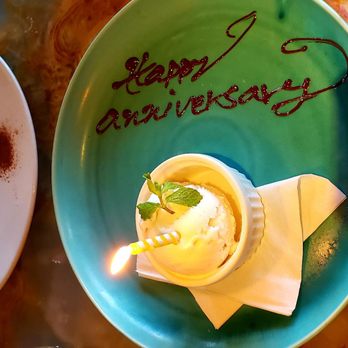 Rigo - Coconut Gelato and banana cheesecake - Spanish Near Me - Honolulu, Hawaii Rigo - Coconut Gelato and banana cheesecake - Spanish Near Me - Honolulu, Hawaii