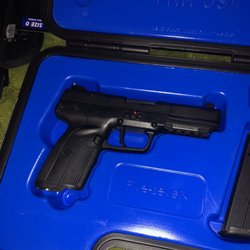 QC Hunting & Outdoor Sports - FNH FIVE-SEVEN