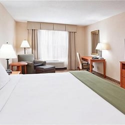 Holiday Inn Express & Suites Bay City