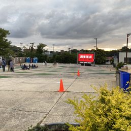 Live screening of "Princess Bride!" Outside, in pods, socially distanced. Live screening of "Princess Bride!" Outside, in pods, socially distanced.