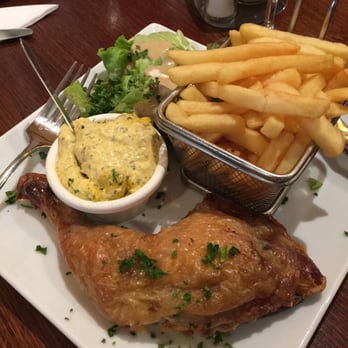 La Pause Beaubourg - Roasted chicken with the most delicious fries and some herb mayonnaise. - Brasseries Near Me - Paris, 75