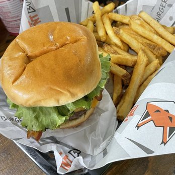 Tnt burger - BACON CHEESE BURGER - Food Trucks Near Me - Tampa, Florida