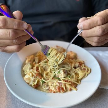 Strings Italian Cafe - Strings Carbonara - Italian Near Me - Visalia, California Strings Italian Cafe - Strings Carbonara - Italian Near Me - Visalia, California
