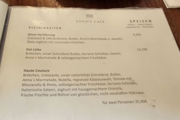 Anna's Café by null