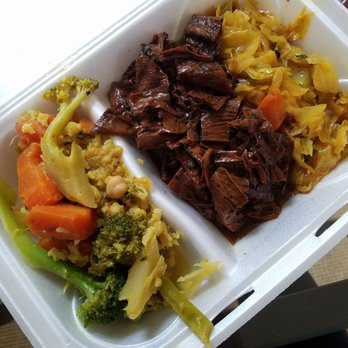 Healthfull Essence - Curried veggies, jerk "duck" (they use bean curd), and cabbage. YUM - Caribbean Near Me - Atlanta, Georgia