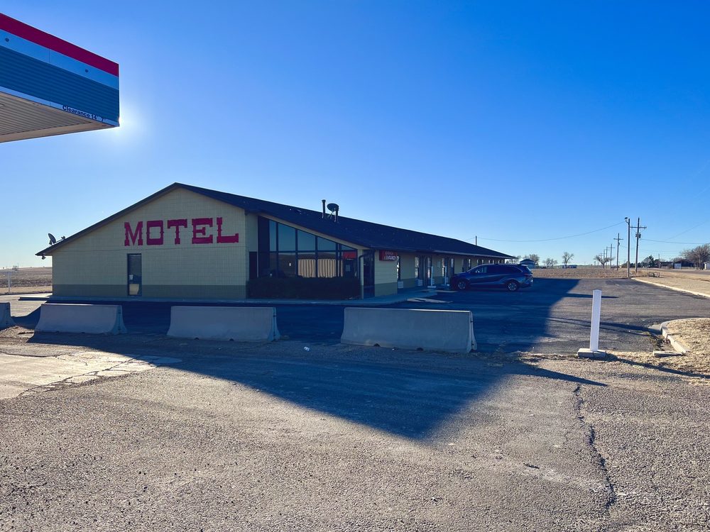 CHALET INN Updated August 2024 18 Reviews 610 Eastern Ave, Groom, Texas Hotels Phone