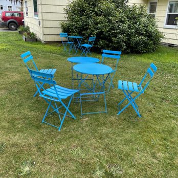 Leavened Bakery - a table and chairs in the yard - Bakeries Near Me - Gold Beach, Oregon Leavened Bakery - a table and chairs in the yard - Bakeries Near Me - Gold Beach, Oregon