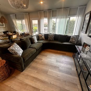 Quick Clean Carpet Care - Couch nice and clean! - Carpet Cleaning Near Me - Los Angeles, California Quick Clean Carpet Care - Couch nice and clean! - Carpet Cleaning Near Me - Los Angeles, California