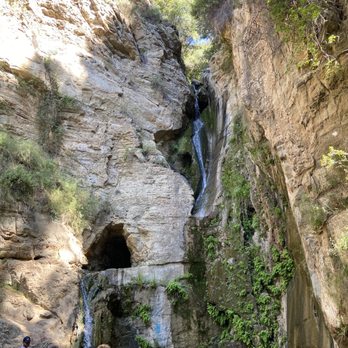 Black Star Canyon Trail - Crowded waterfall - Hiking Near Me - Orange, California