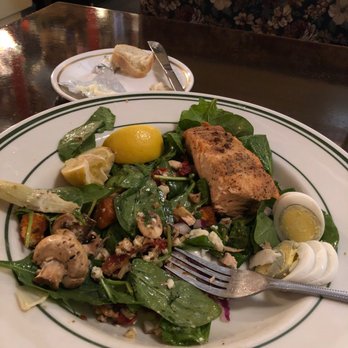Pinocchio's Bar & Grill - Spinach salad with salmon - Italian Near Me - Sparks, Nevada Pinocchio's Bar & Grill - Spinach salad with salmon - Italian Near Me - Sparks, Nevada