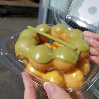 Happy Lemon - Edmonds - Matcha and mango mochi donut - Bubble Tea Near Me - Edmonds, Washington