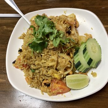 Rialto Thai Kitchen - 54. Pineapple Fried Rice - Thai Near Me - Rialto, California