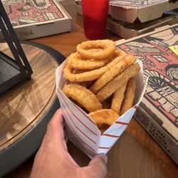 Liquori's Pizza - Onion rings delicious